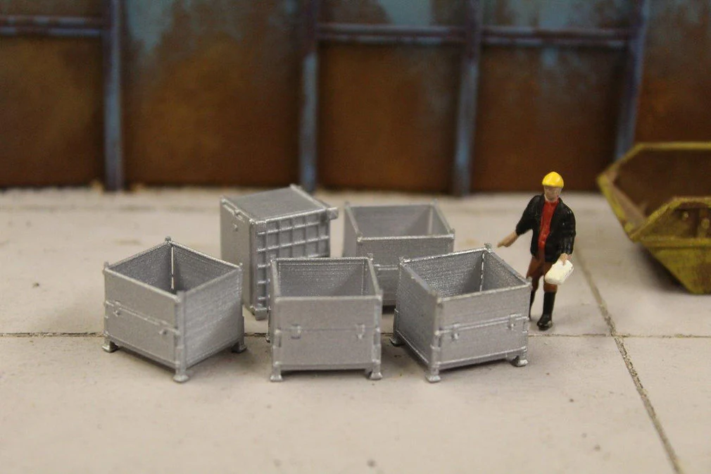 BSSS5 5 x Silver Stillage Containers