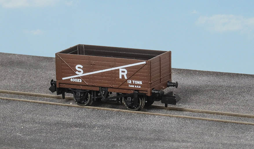 NR7002S 9ft 7 plank open wagon, SR, brown No.40023 - Image 4