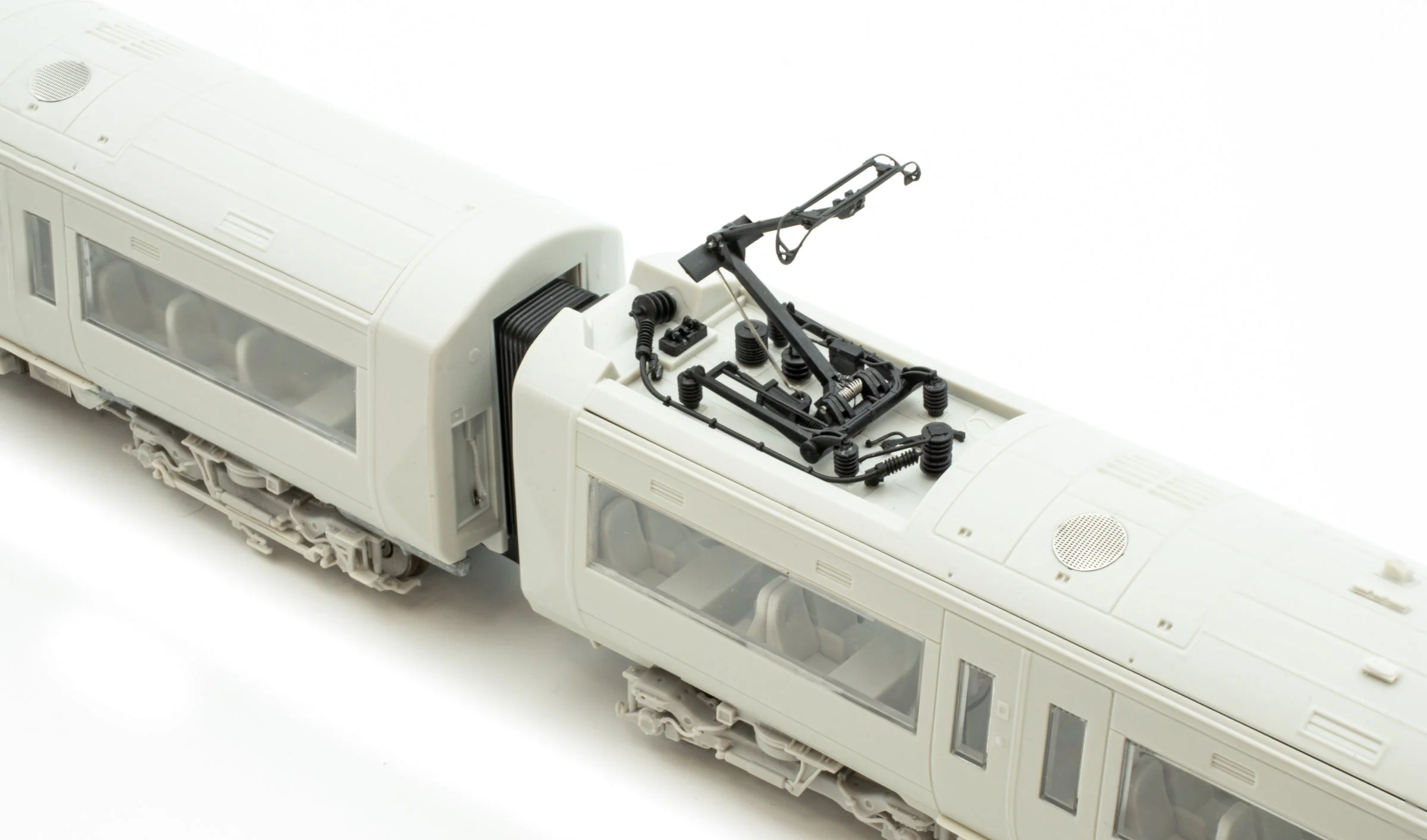 ACC3061-DCC Class 377 'Electrostar' 4-car EMU 377210 Southern Green & White (with Thameslink Branding) - DCC Sound - Image 7