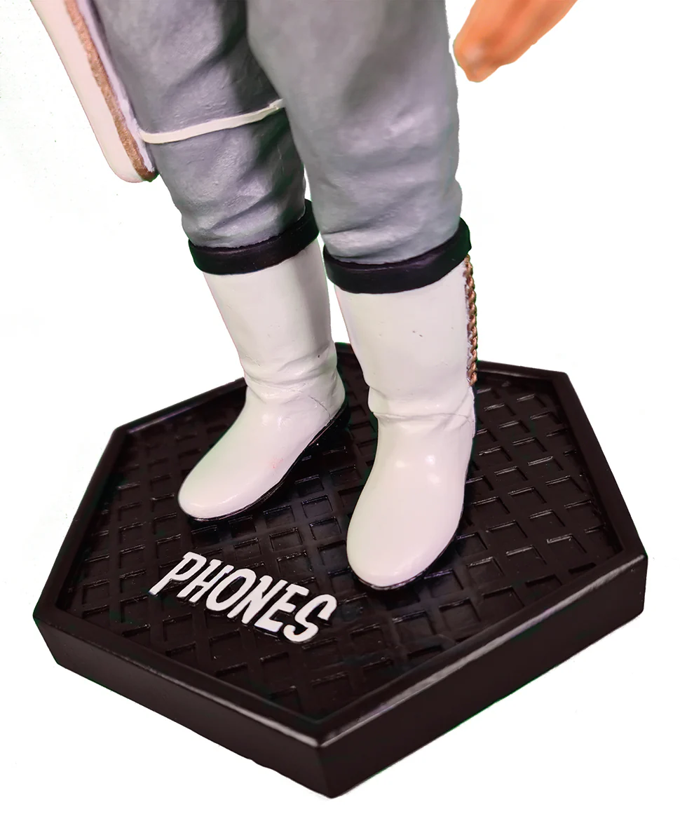 AiP20002 Phones - Limited Edition 12" Stingray Figure - Image 10