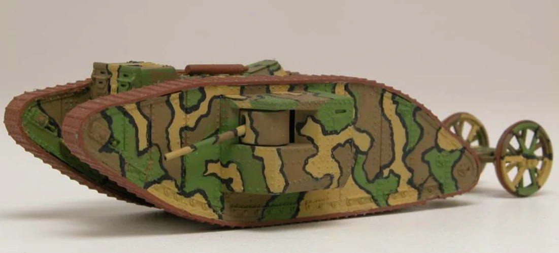 A01315V WWI Male Tank Mk.I Model Kit - Image 2