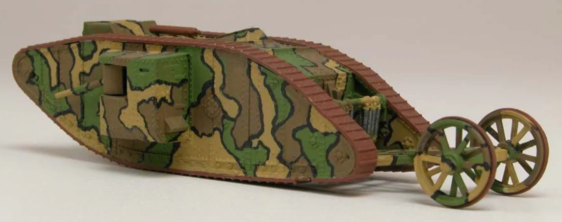 A01315V WWI Male Tank Mk.I Model Kit - Image 3