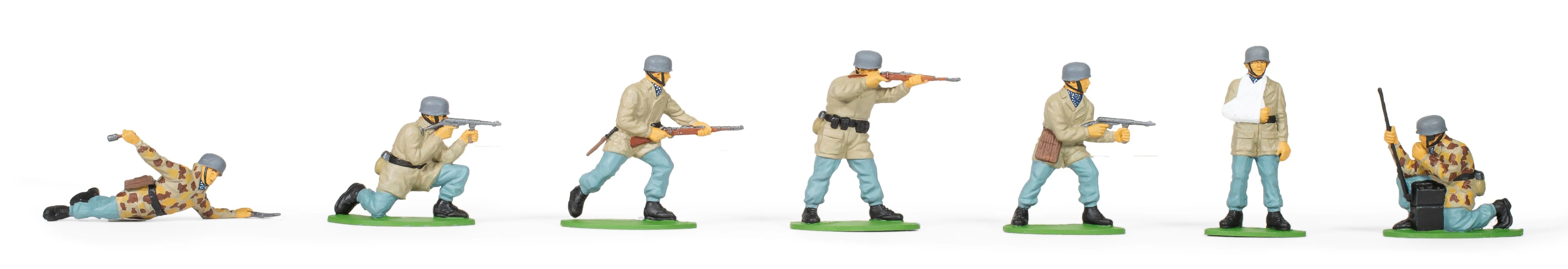 A02712V WWII German Paratroops Model Kit - Image 3