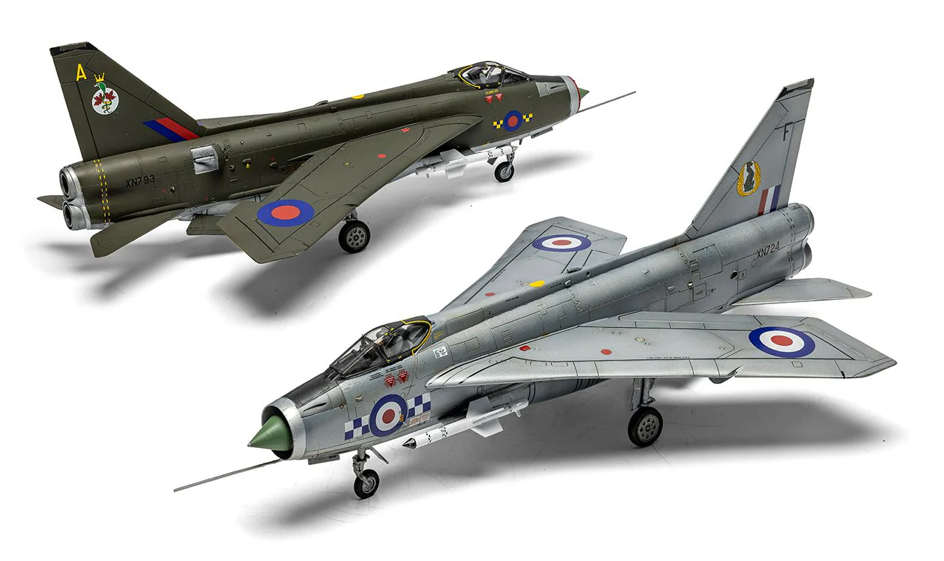 A04054A English Electric Lightning F.2A Model Kit - Image 6