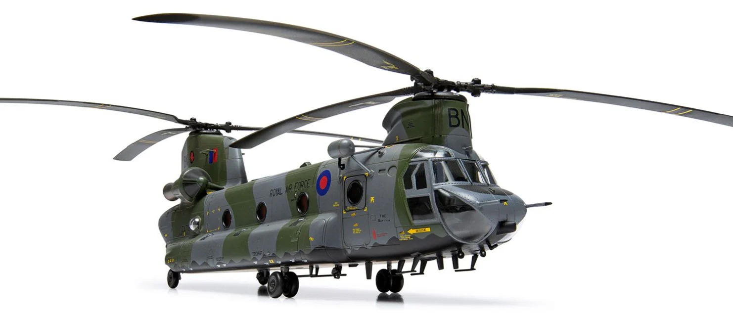 A06023 Boeing Chinook HC.1 Model Kit - Image 4