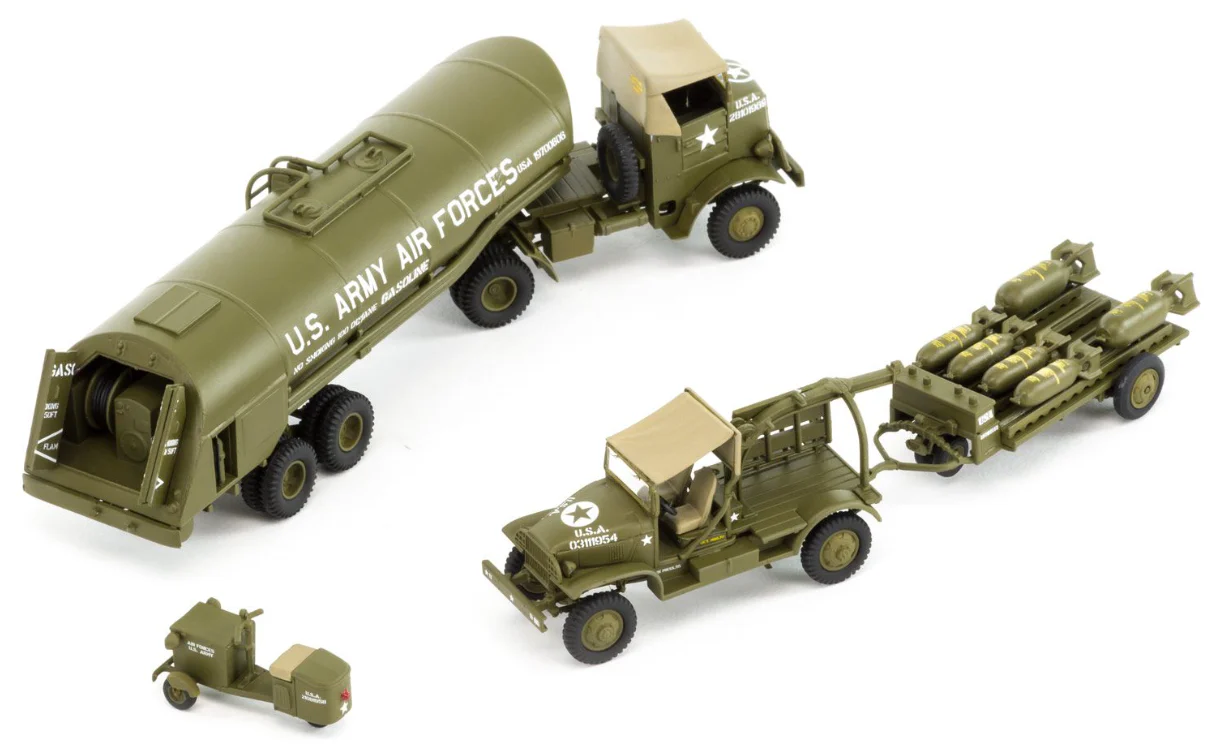 A06304 WWII USAAF 8th Bomber Resupply Set Model Kit - Image 4