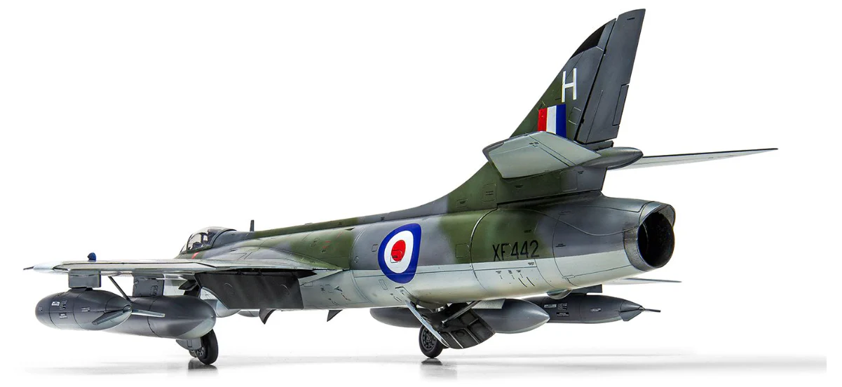 A09192 Hawker Hunter FGA.9/FR.10/GA.11 Model Kit - Image 3