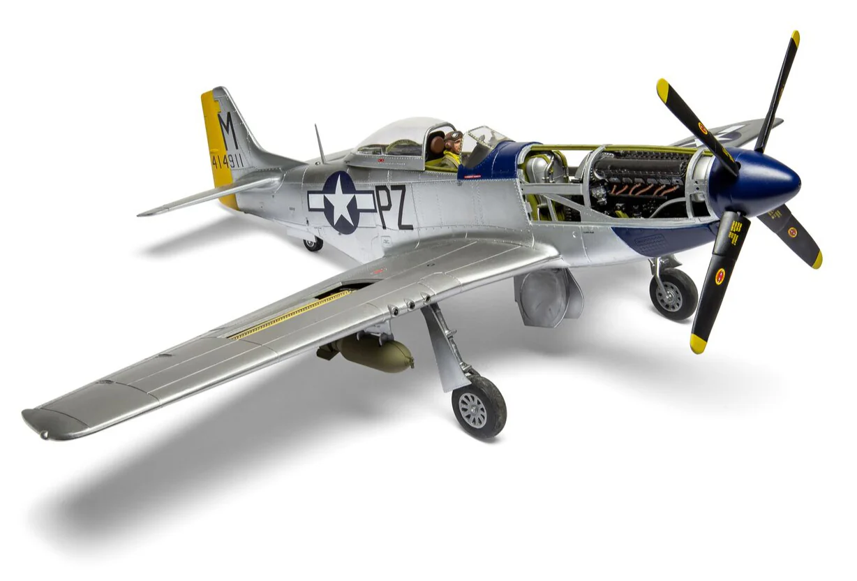 A14001V North American P-51D Mustang Model Kit - Image 3