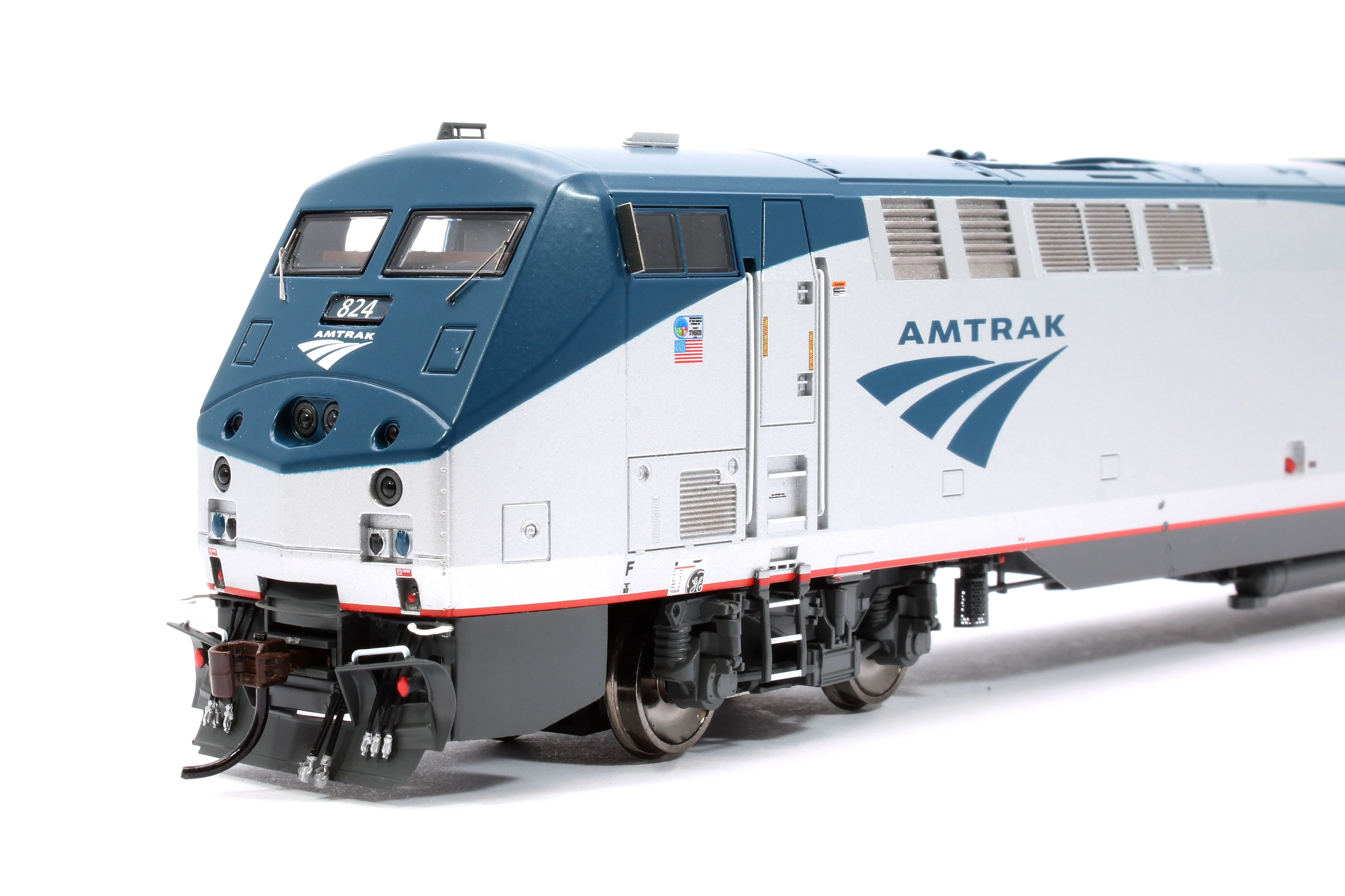 ATHG82280 HO P40DC Diesel Locomotive, Amtrak, Phase V #824 - Image 9