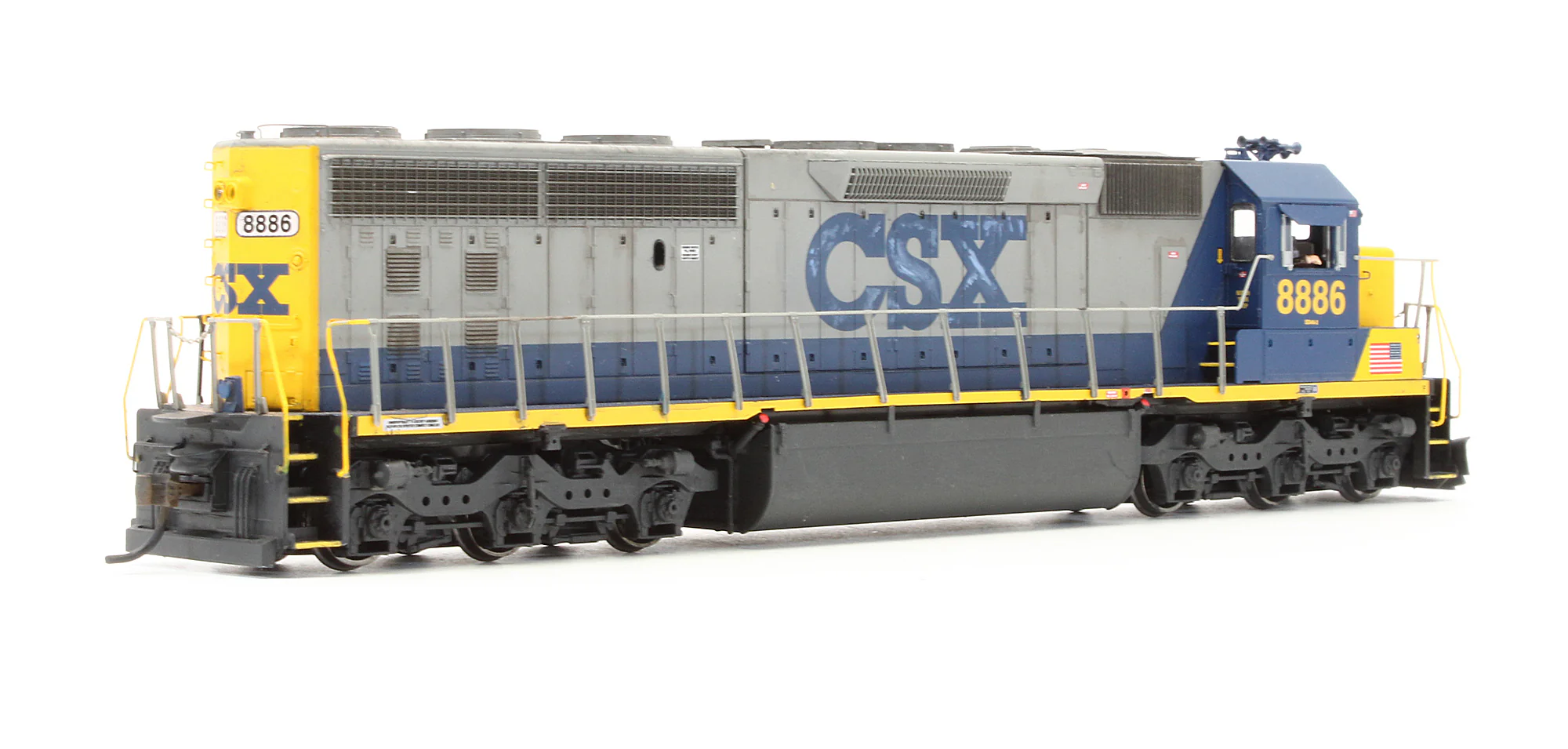 G67157 Pre-Owned SD45-2 Diesel Locomotive CSX - Road #8886 - Custom Weathered - Image 2