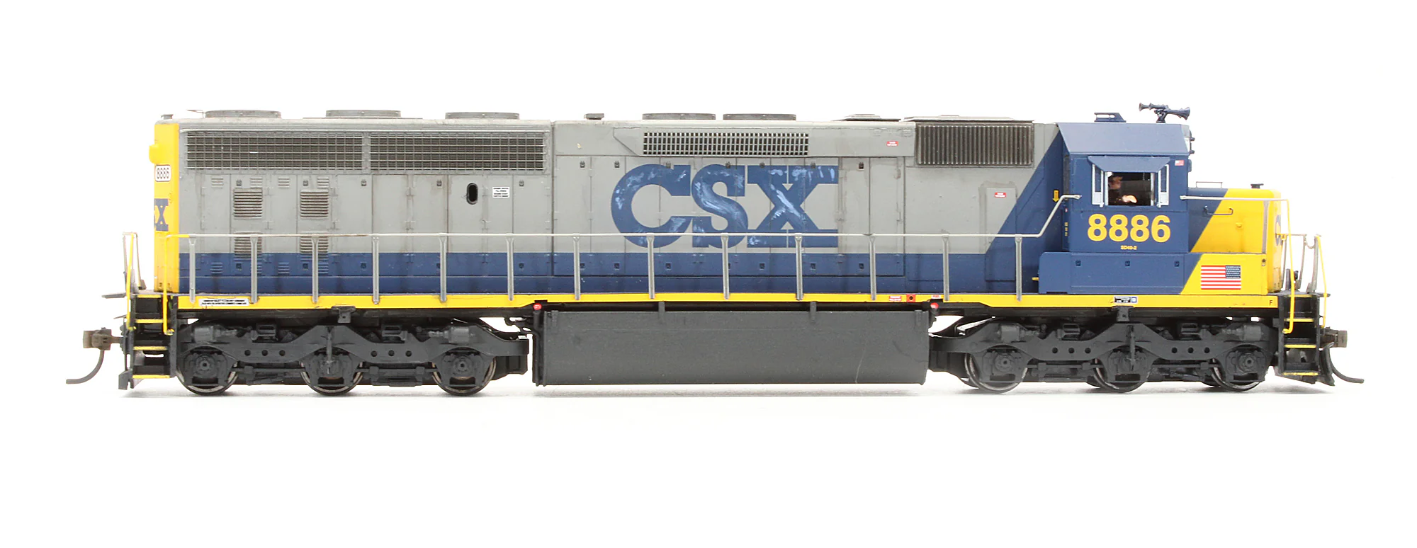 G67157 Pre-Owned SD45-2 Diesel Locomotive CSX - Road #8886 - Custom Weathered - Image 3