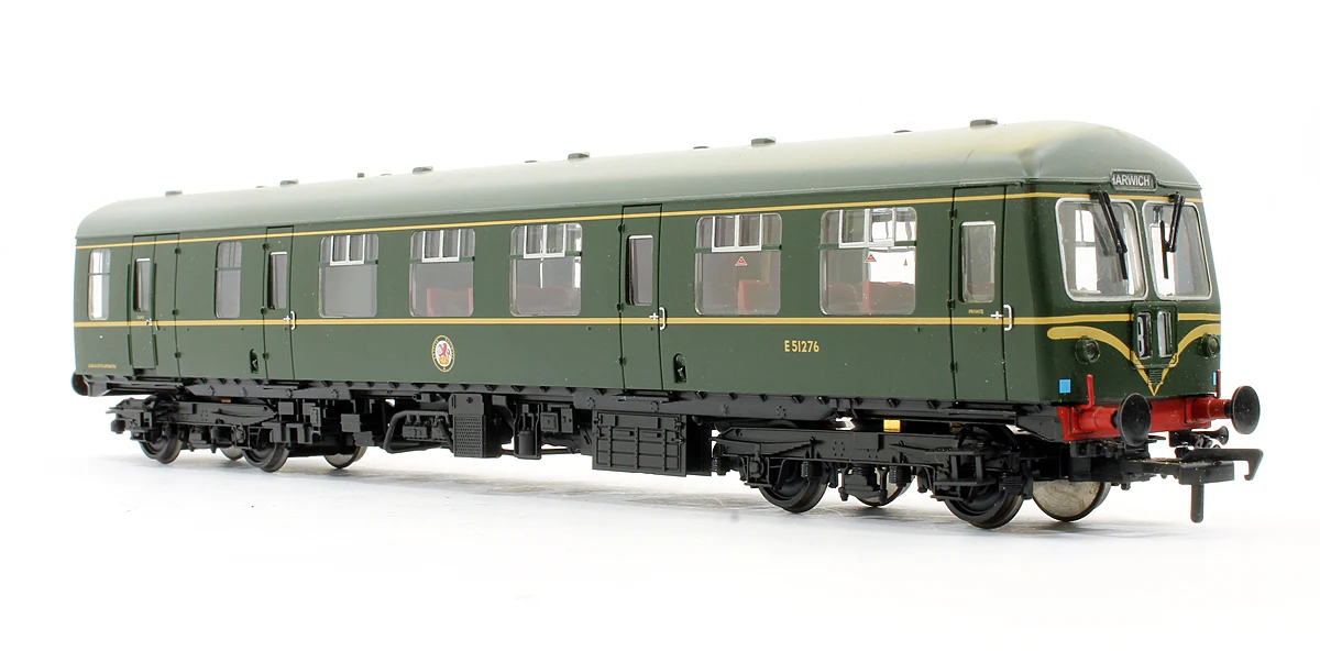 Pre-Owned 31-326A Class 105 Two Car DMU BR Green With Speed Whiskers - DCC Sound - Image 2