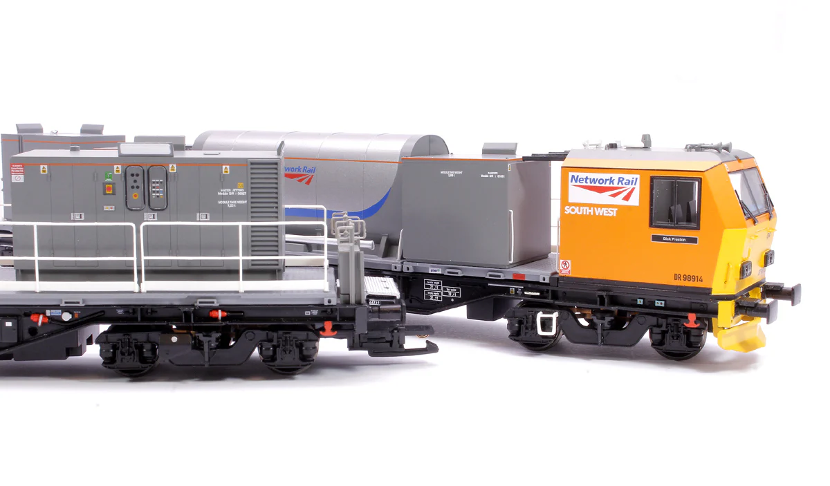 31-579SF Windhoff MPV 2-Car Set Network Rail Orange Nos. DR98914 and DR98964 - DCC Sound - Image 14