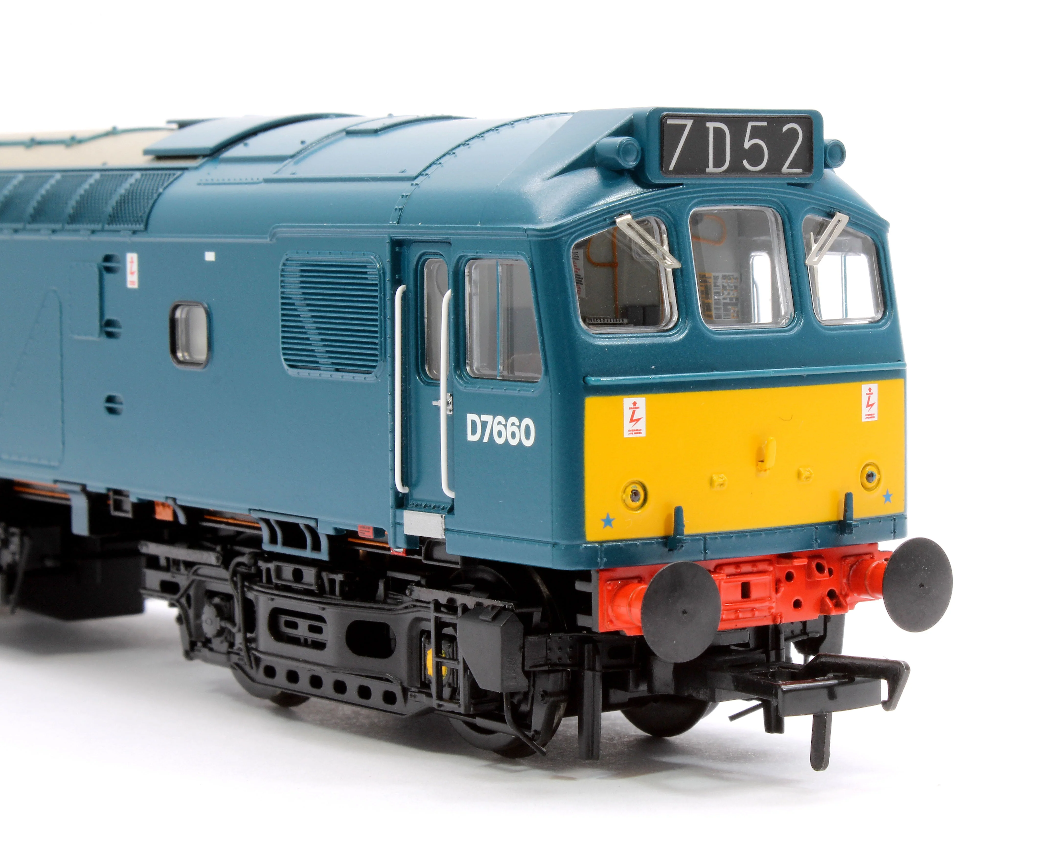 Pre-Owned 32-333 Class 25/3 D7660 BR Blue (Small Yellow Panels) Diesel Locomotive - Image 10