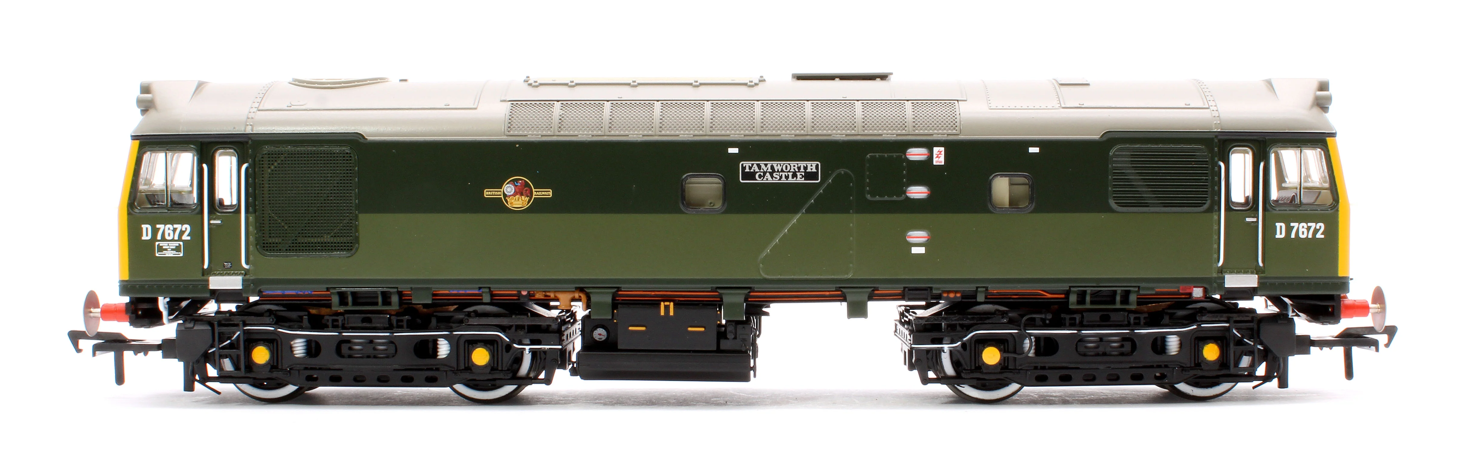 32-334SFX Class 25/3 D7672 'Tamworth Castle' BR Two-Tone Green (Full Yellow Ends) - DCC Sound Deluxe - Image 5