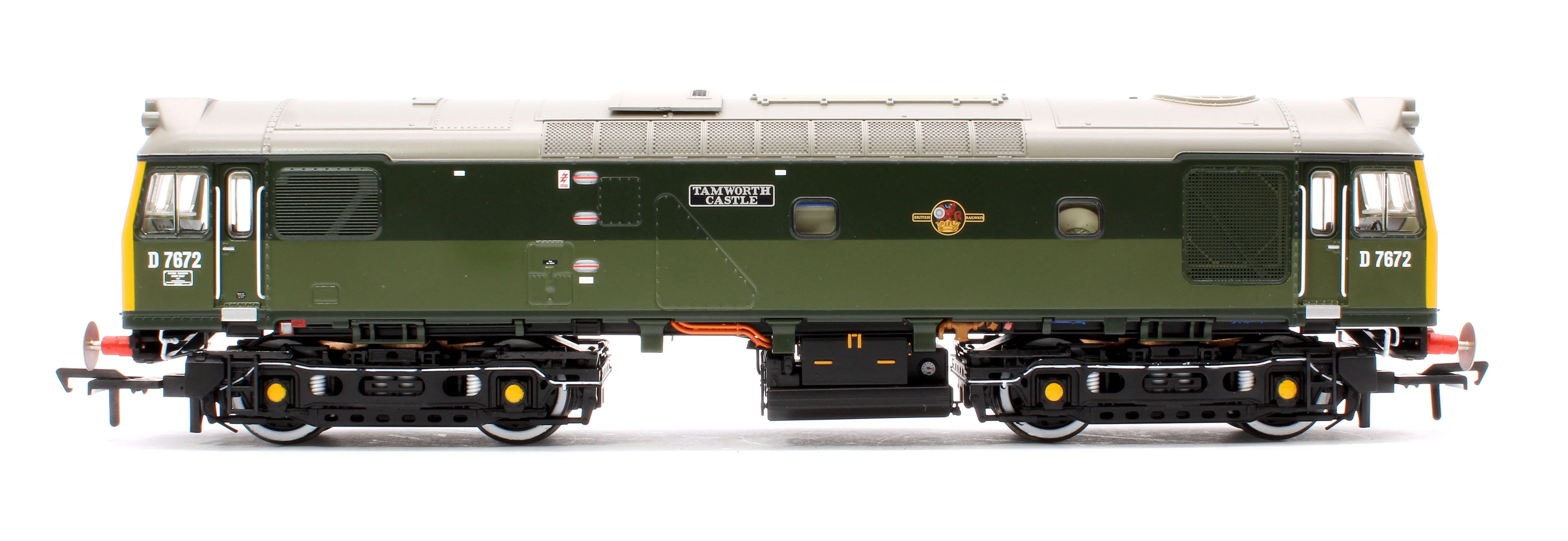 32-334SFX Class 25/3 D7672 'Tamworth Castle' BR Two-Tone Green (Full Yellow Ends) - DCC Sound Deluxe - Image 6