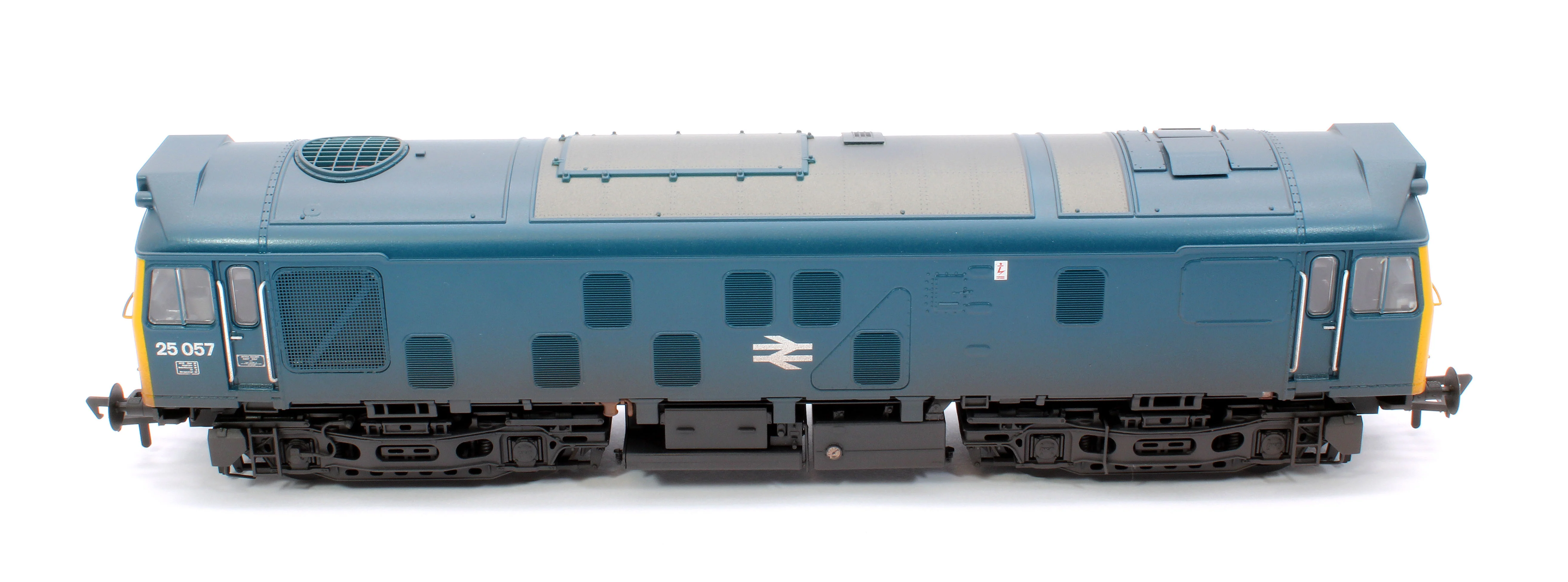 32-340SF Class 25/1 25057 BR Blue Diesel Locomotive - DCC Sound & Weathered - Image 10