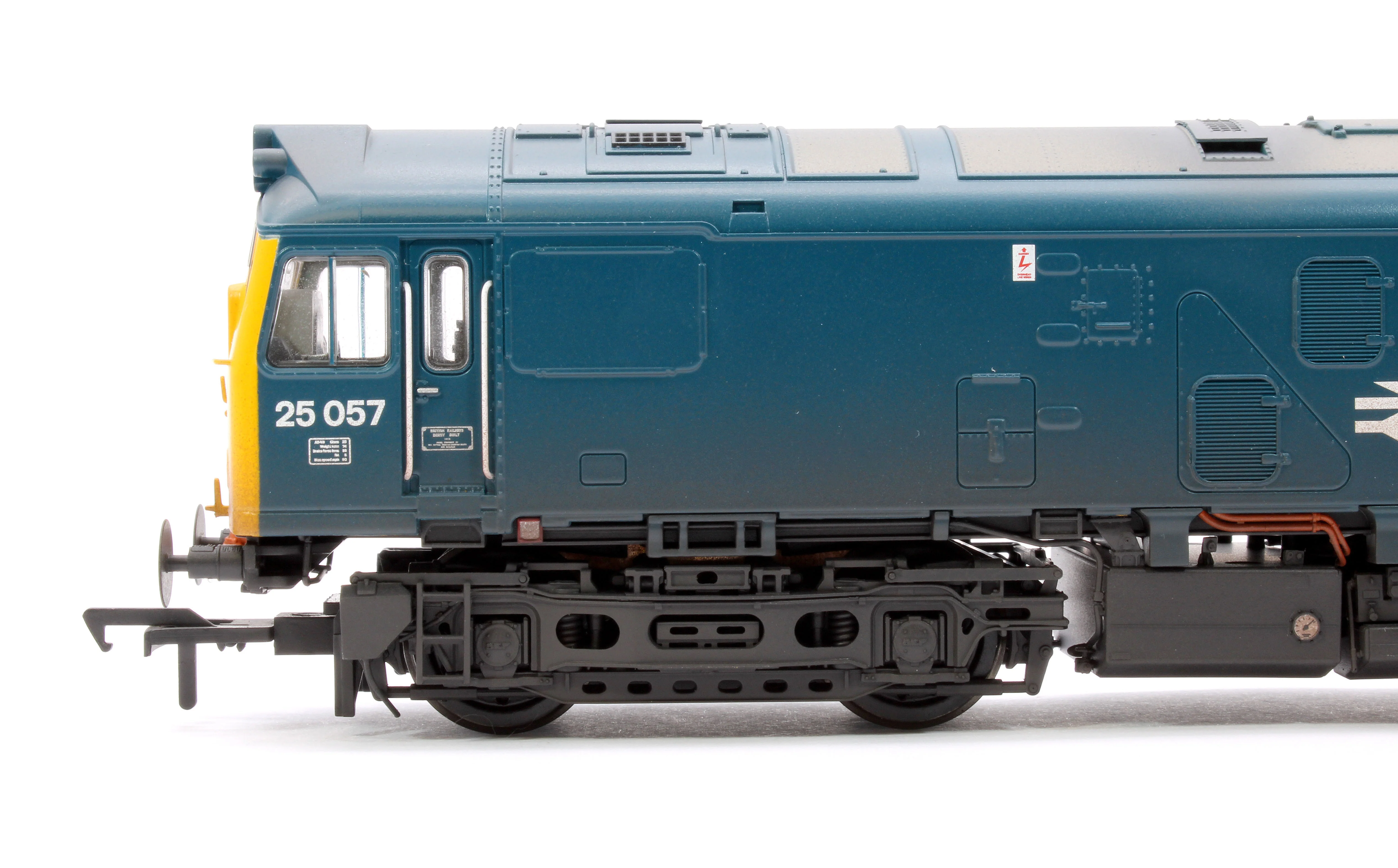 32-340SF Class 25/1 25057 BR Blue Diesel Locomotive - DCC Sound & Weathered - Image 6