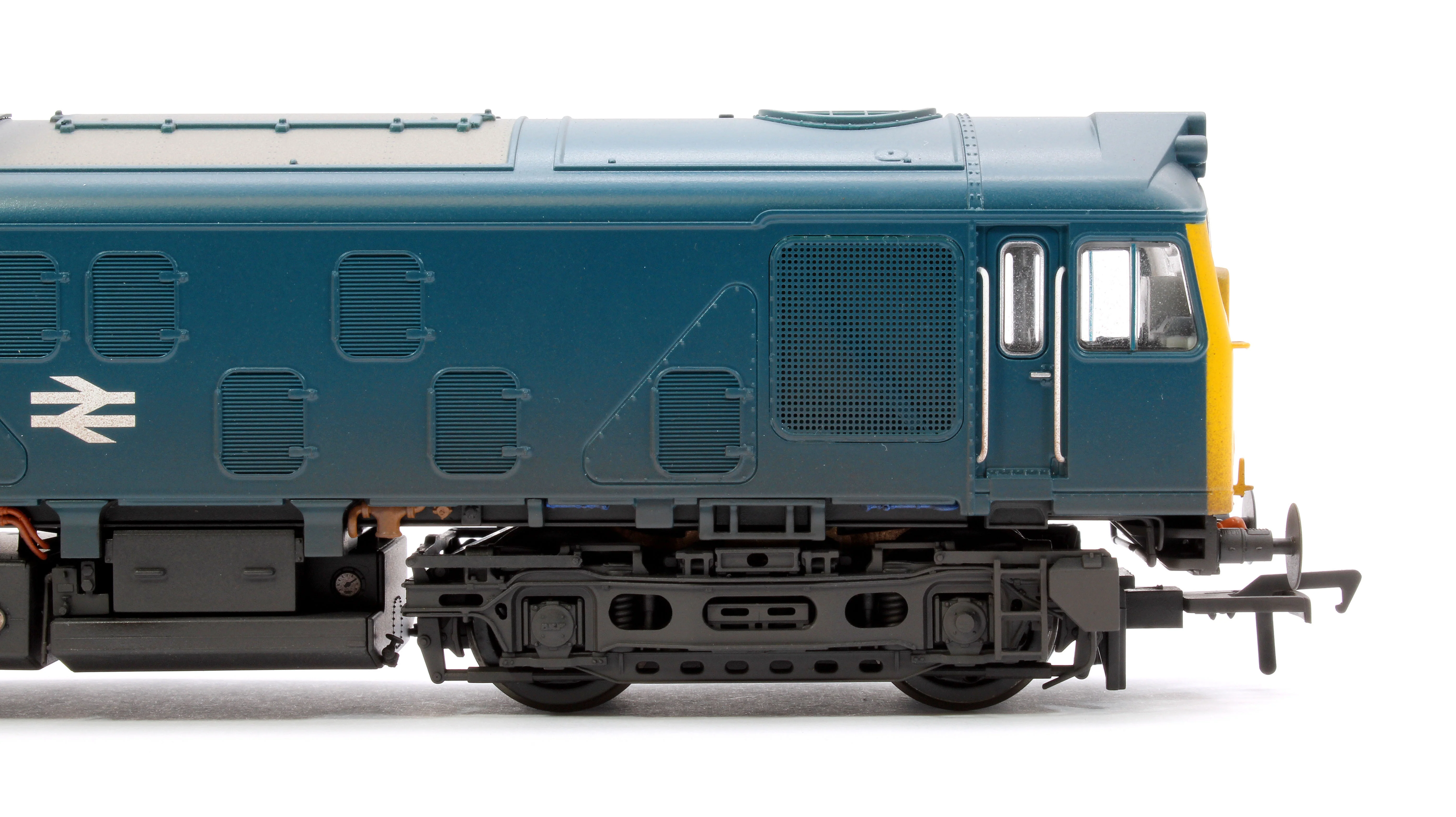 32-340SF Class 25/1 25057 BR Blue Diesel Locomotive - DCC Sound & Weathered - Image 7