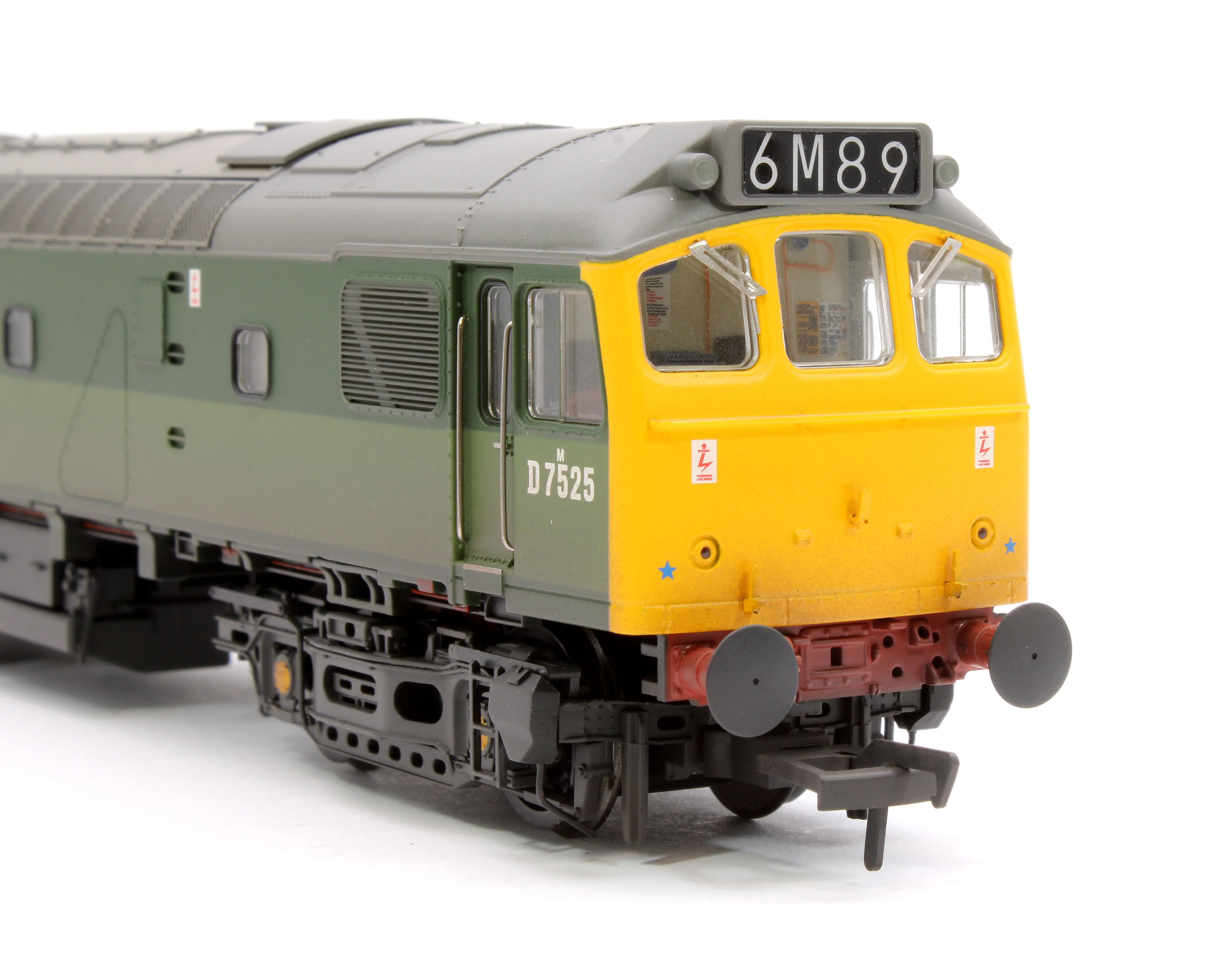 32-342SFX Class 25/2 D7525 BR Two-Tone Green (Full Yellow Ends) Diesel Locomotive - DCC Sound Deluxe & Weathered - Image 10
