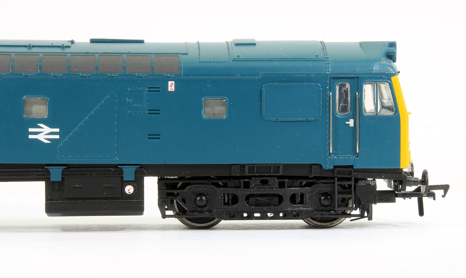 32-408 Pre-Owned Class 25/3 25286 BR Blue Domino Headcode Diesel Locomotive - DCC Fitted - Image 4