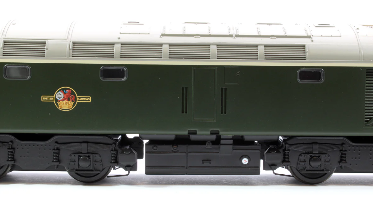 32-488 Class 40 Disc Headcode D292 BR Green (Late Crest) Diesel Locomotive - Image 8