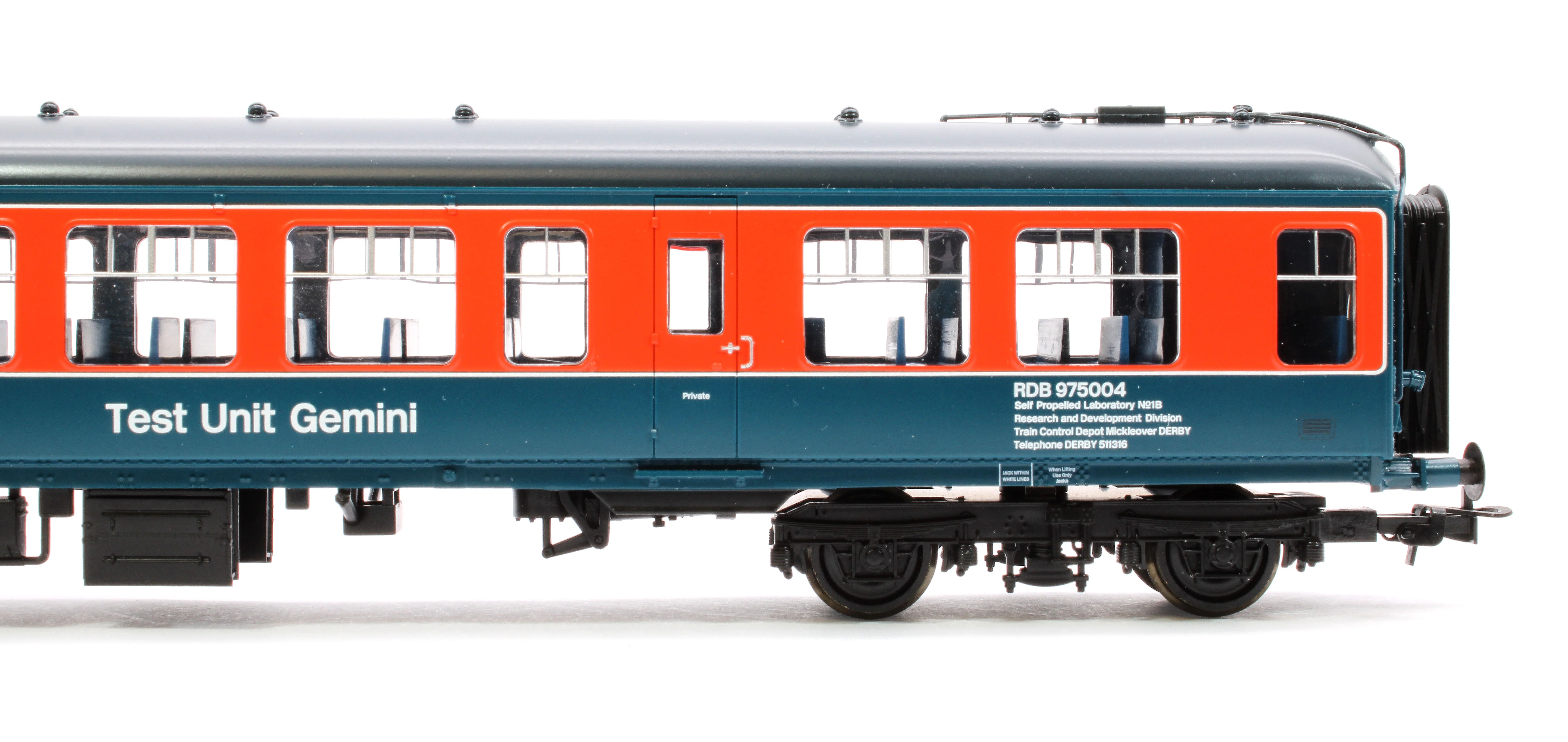 32-515Z Derby Lightweight 2-Car BEMU 'Test Unit Gemini' BR RTC (Original) - Image 11