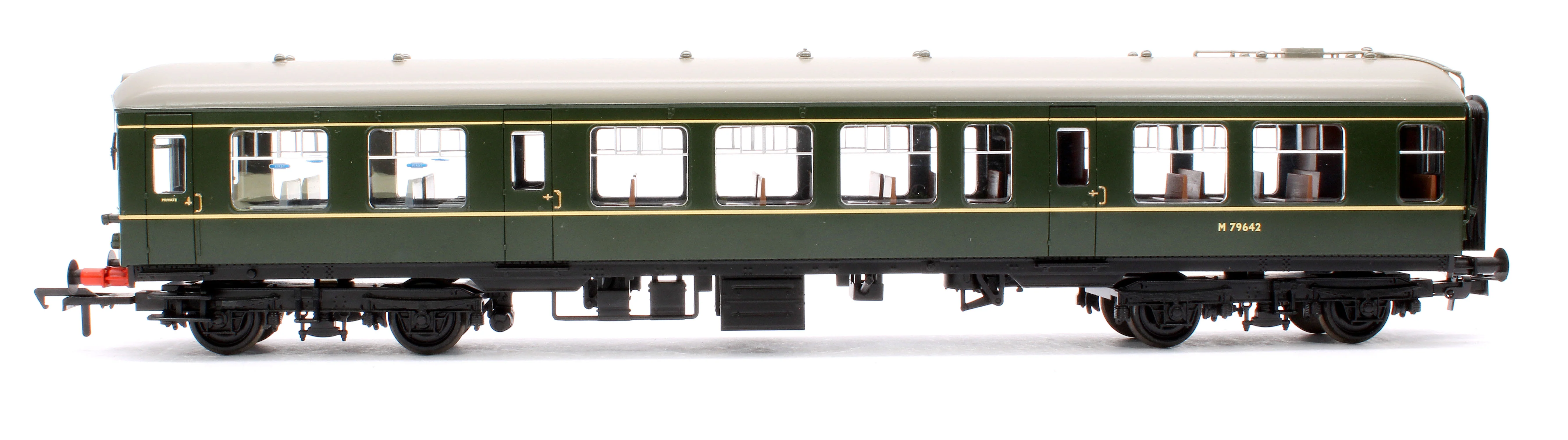 32-518 Derby Lightweight 2-Car DMU BR Green (Early Emblem) Diesel Locomotive - Image 4