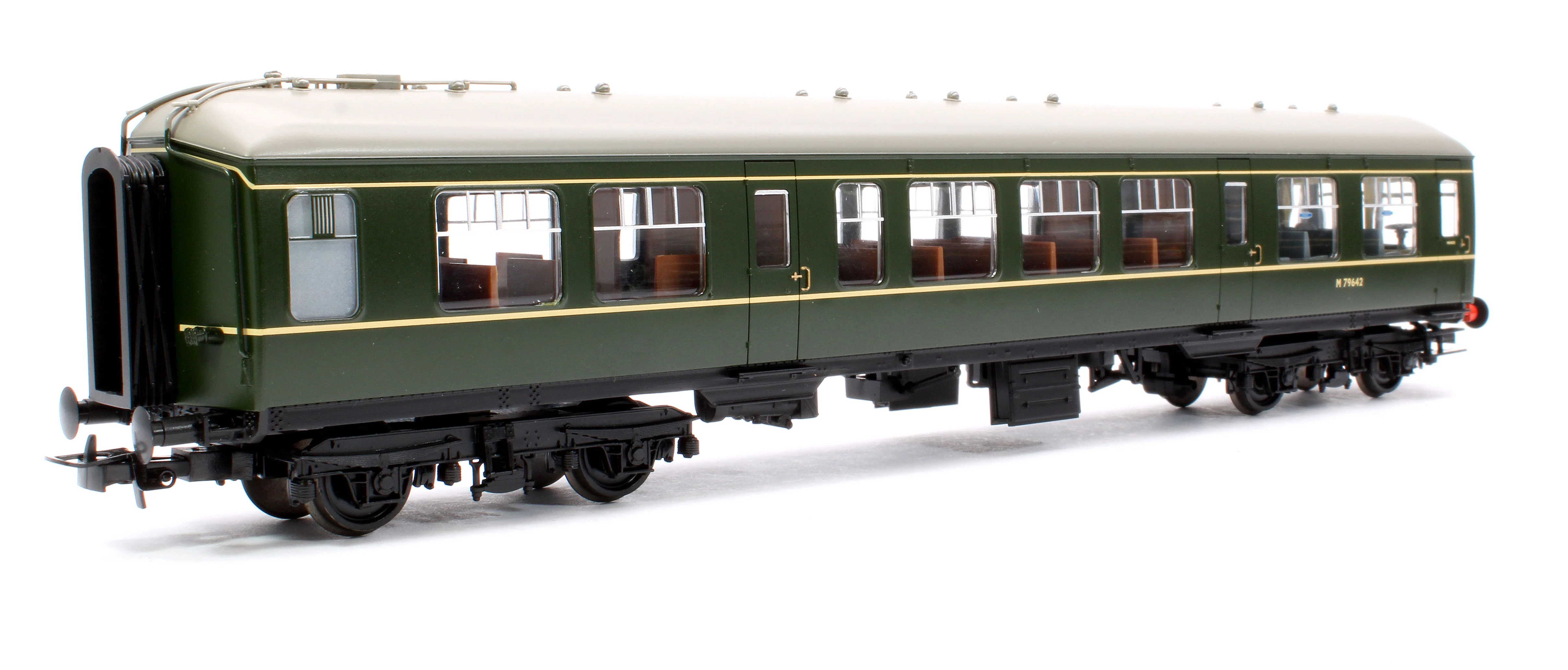 32-518 Derby Lightweight 2-Car DMU BR Green (Early Emblem) Diesel Locomotive - Image 5