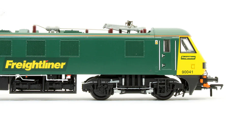 32-612ASR Class 90 90041 Freightliner Green Electric Locomotive (DCC Ready) - Image 4