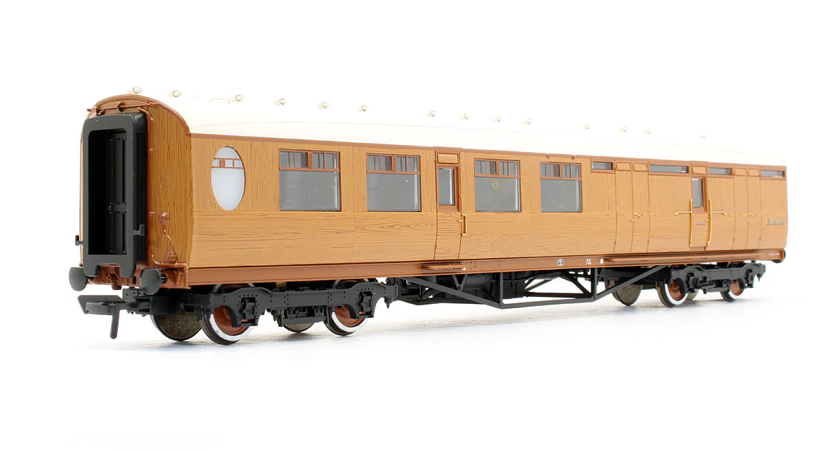 34-460 Thompson 3rd Class Brake Corridor Coach LNER Teak