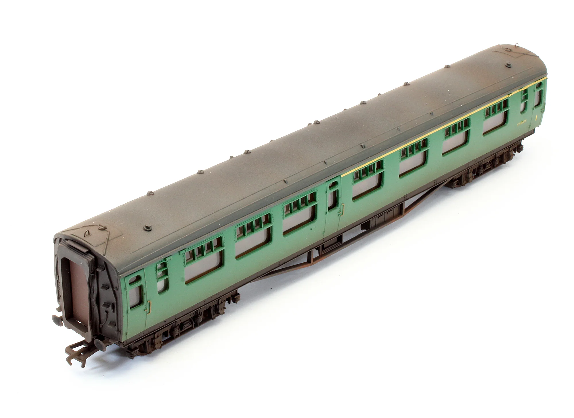 Pre-Owned 34-550B BR Green (Yellow First Line) 63ft Bulleid Corridor Composite Coach 'S5810S' - Custom Weathered - Image 4