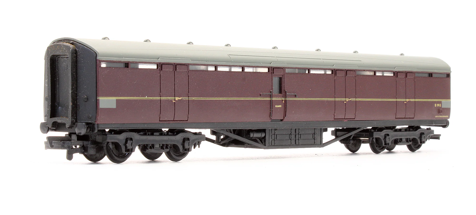 Pre-Owned 34-650 60' Thompson BG Full Brake Coach BR Maroon 'E 19 E' - Image 2