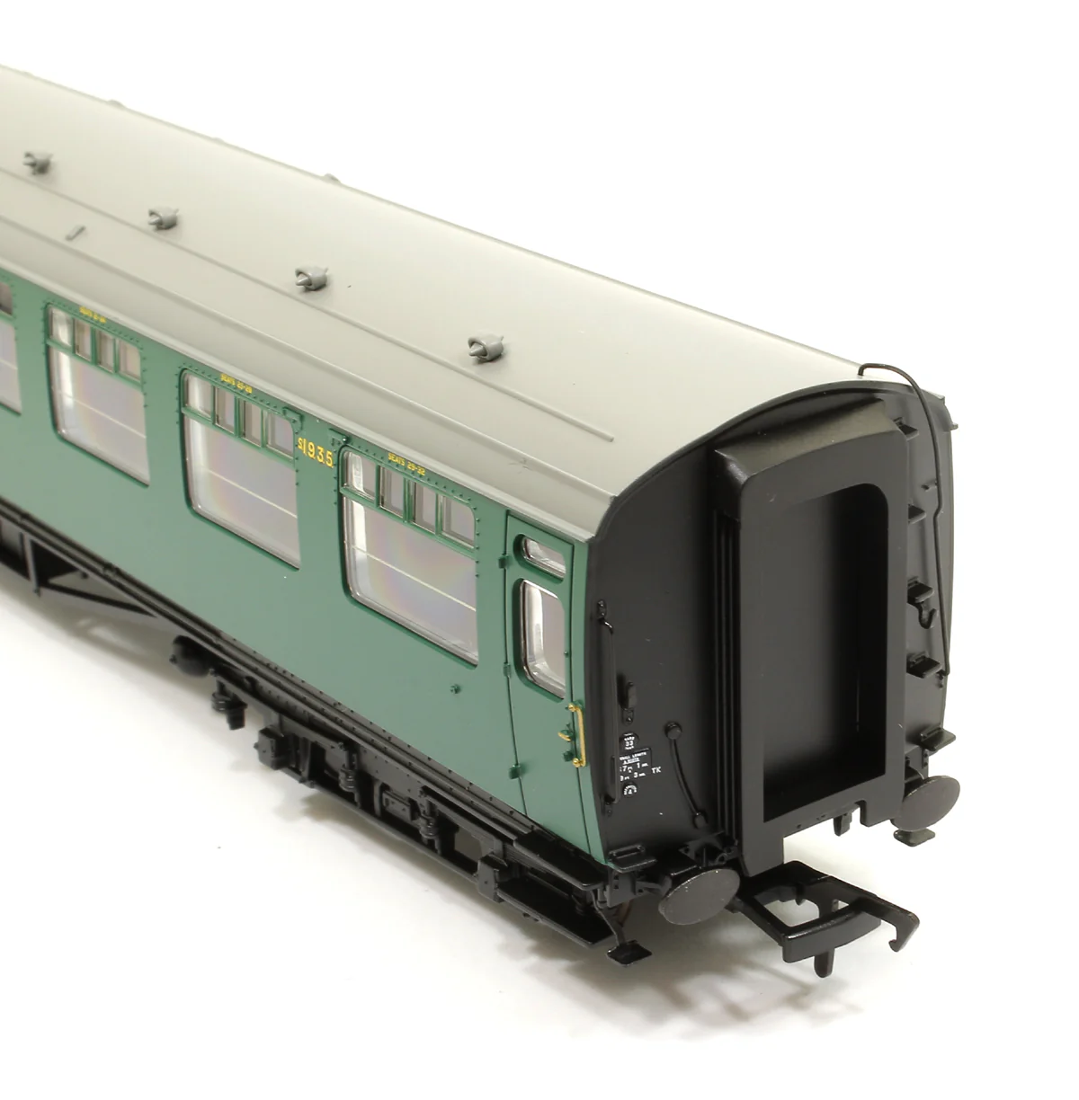34-775 SR Bulleid Third Corridor 10'' Vents BR (Ex-SR) Malachite Green No.S1935 - Image 6