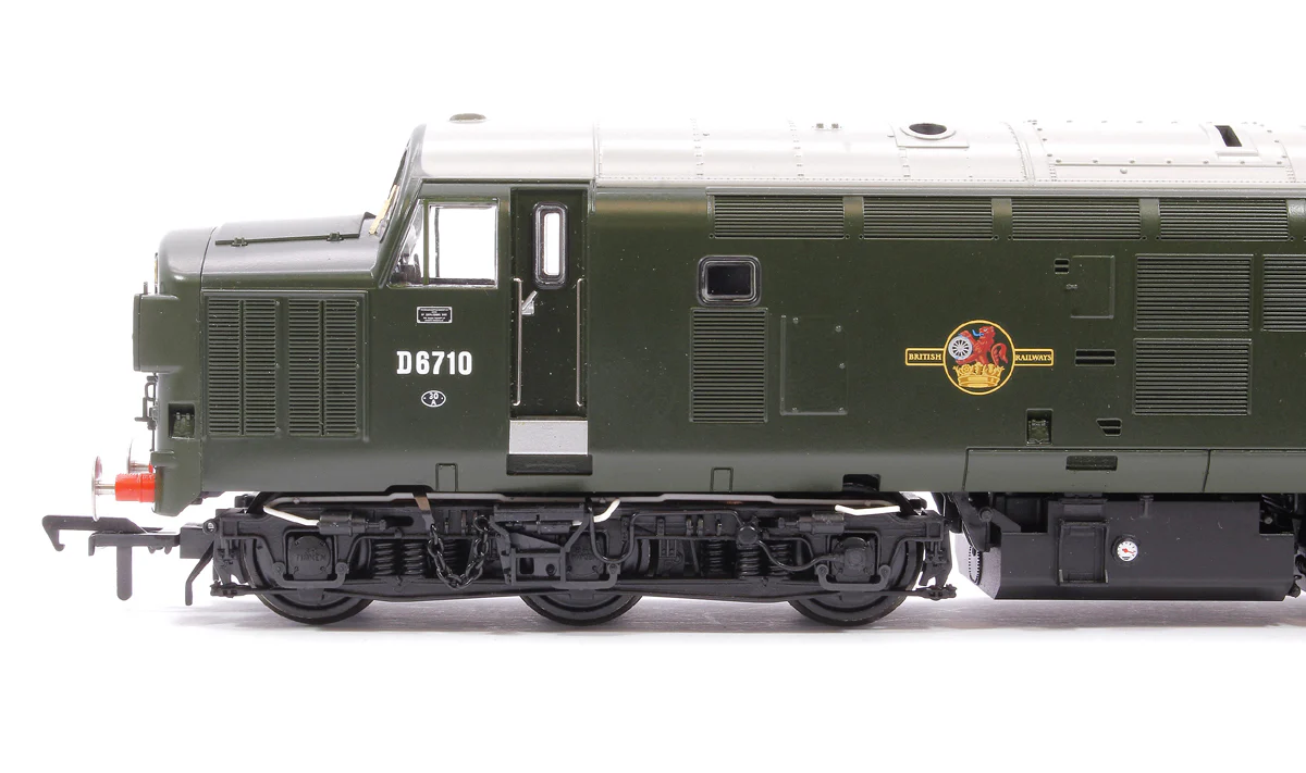 35-302 Class 37/0 Split Headcode D6710 BR Green (Late Crest) Diesel Locomotive - Image 6