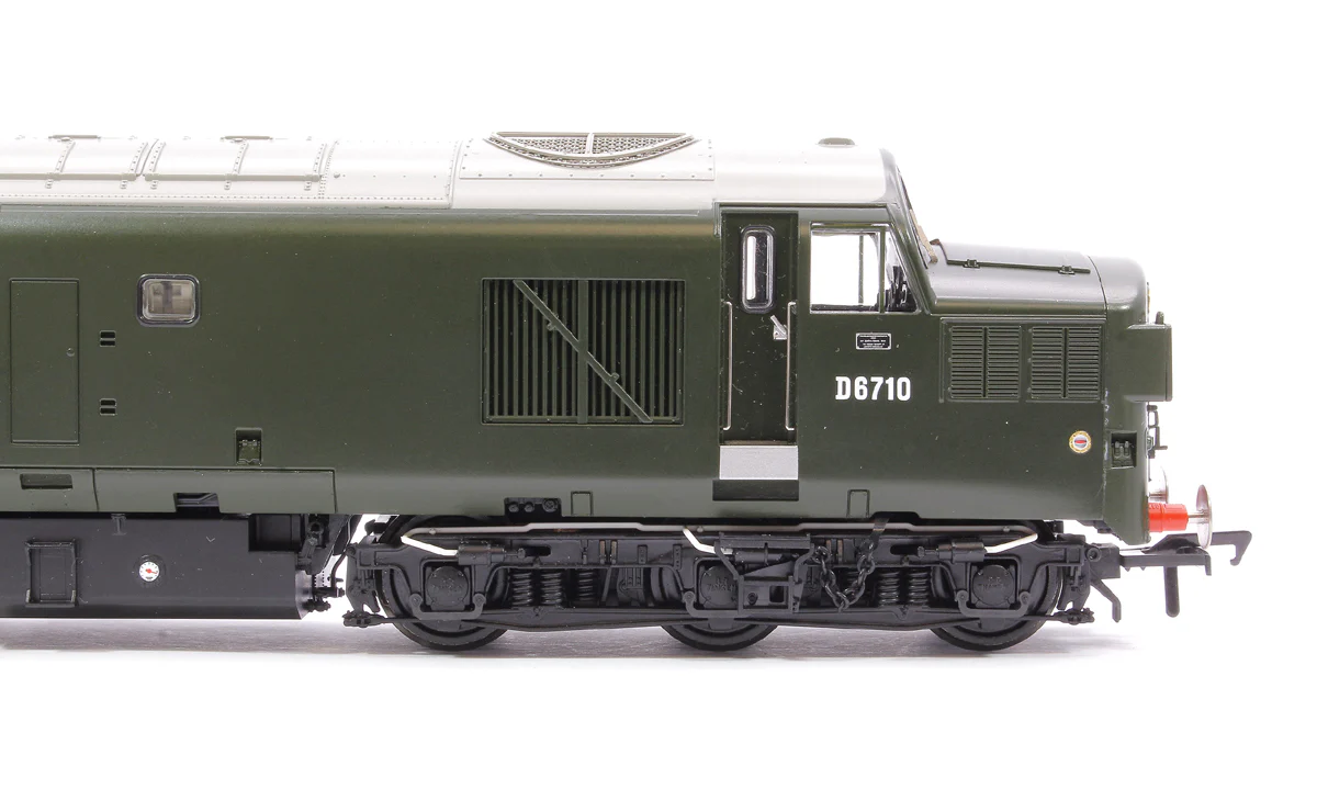 35-302 Class 37/0 Split Headcode D6710 BR Green (Late Crest) Diesel Locomotive - Image 7