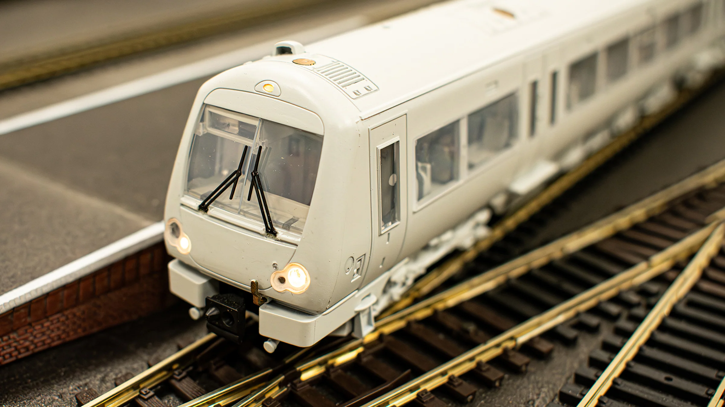 35-580SF Class 171/7 2-Car DMU 171727 Southern (GTR) - DCC Sound - Image 7