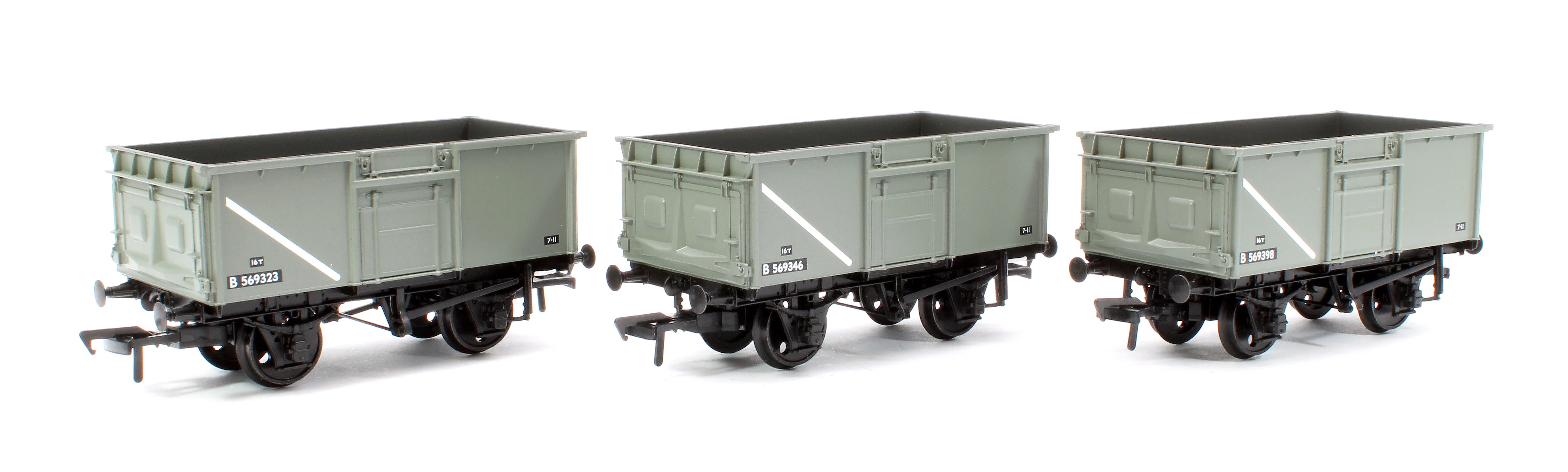 37-265 BR 16T Steel Mineral Top Flap Doors 3-Wagon Pack BR Grey (Early) (with Load)
