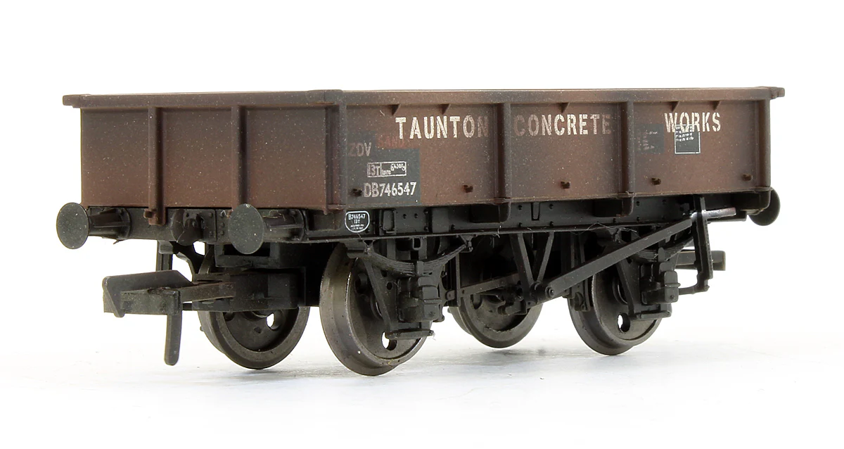Pre-Owned 37-365 Set of 3 13T Taunton Concrete Steel Tippler Wagons - Weathered - Image 4
