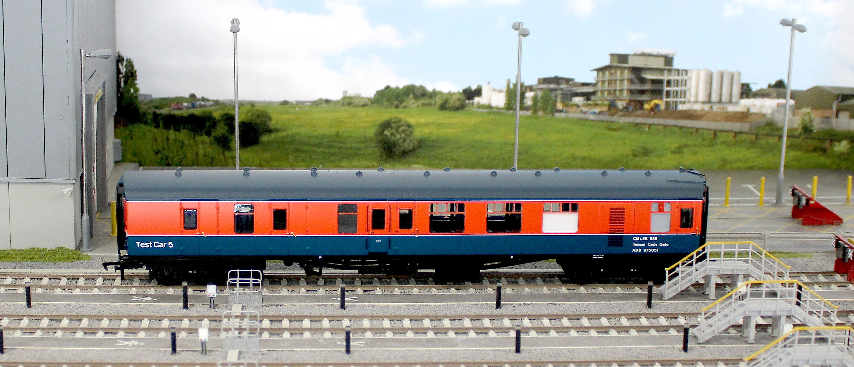 39-001S Mk1 BSK BR Research Department RTC "Test Car 5" ADB975051 - Image 7