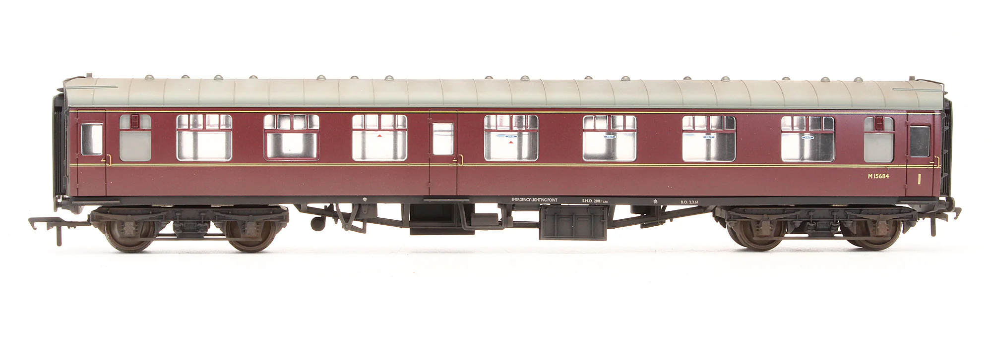 Pre-Owned 39-126B BR Maroon MK1 Composite Corridor CK Coach 'M15684' - Custom Weathered - Image 3