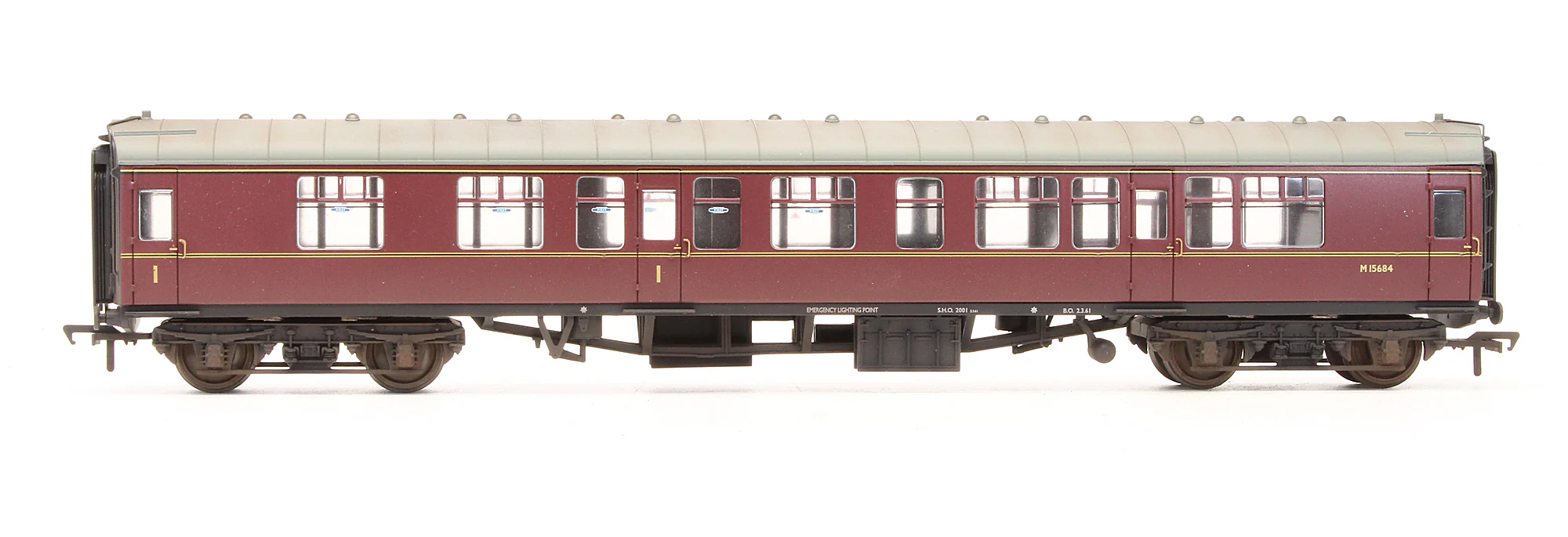 Pre-Owned 39-126B BR Maroon MK1 Composite Corridor CK Coach 'M15684' - Custom Weathered - Image 4