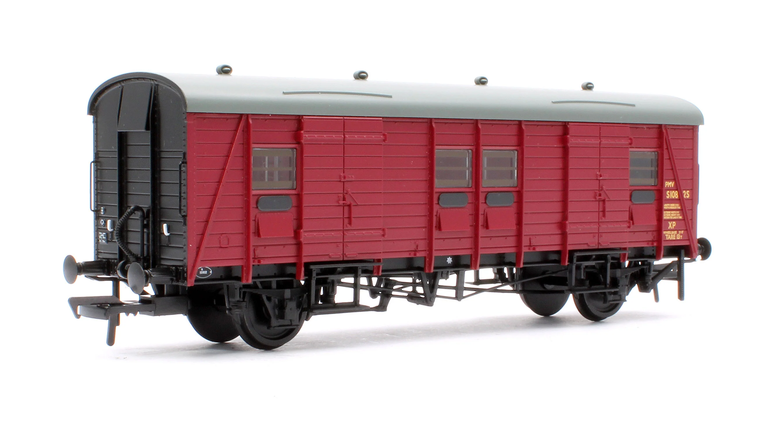 39-526A SR PMV Parcels & Miscellaneous Van BR Crimson - Image 3