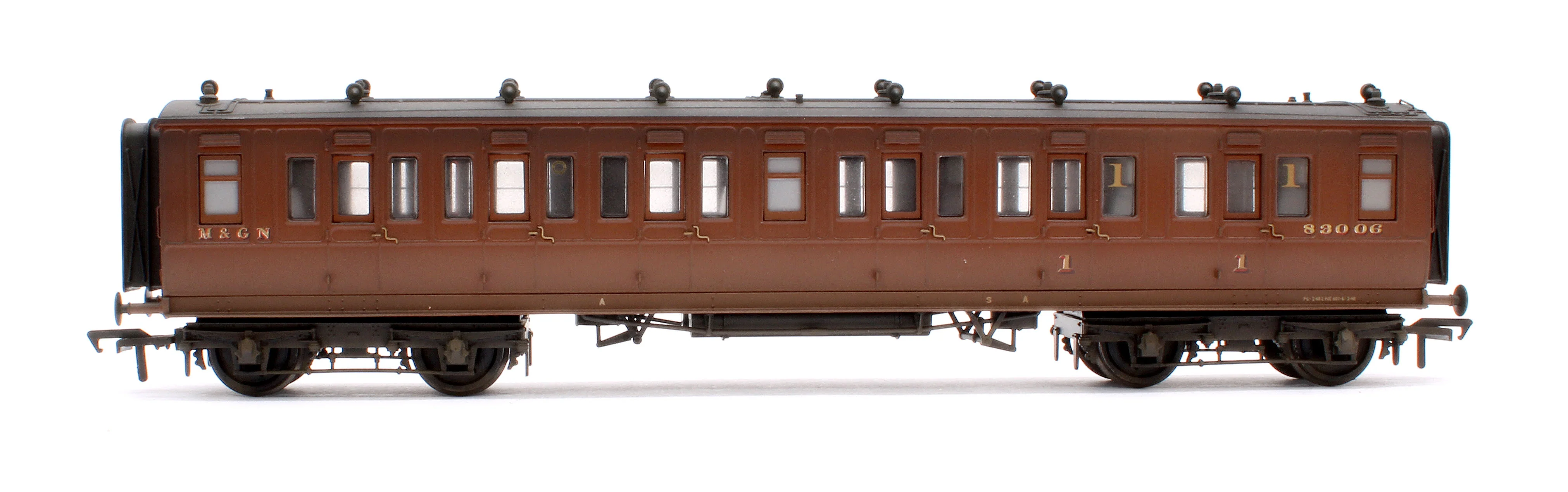 39-861W Custom Weathered LNWR 50ft Arc Roof Composite Corridor M&GN Brown No.83006 - Image 2