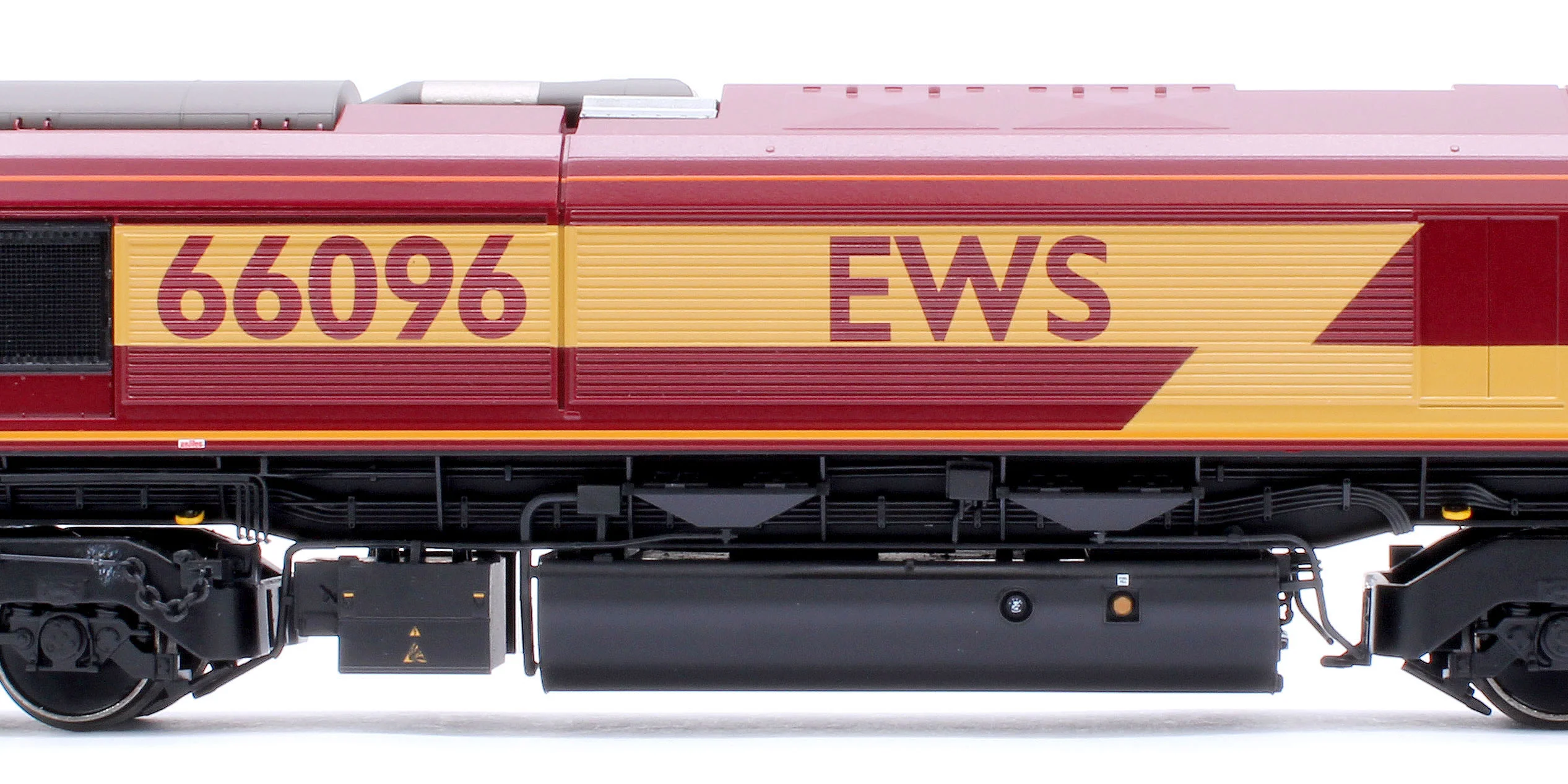 50-000ASF Class 66/0 66096 EWS Diesel Locomotive - DCC Sound - Image 7
