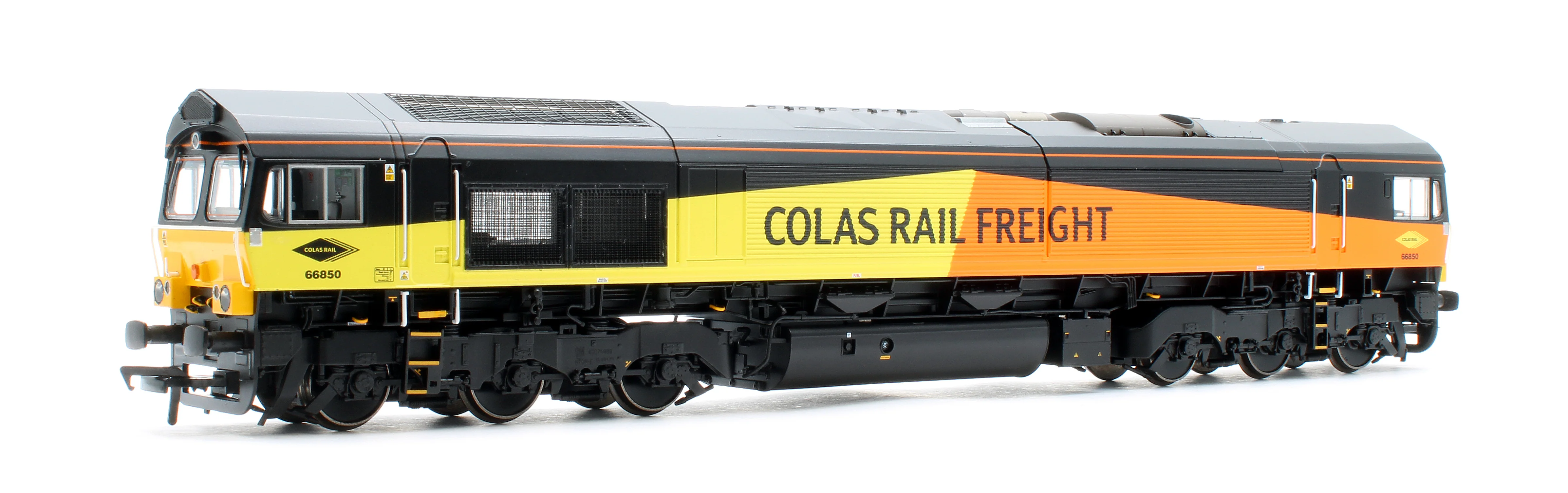 50-004ASFX Class 66/8 66850 'David Maidment OBE' Colas Rail Freight Diesel Locomotive - Deluxe DCC Sound - Image 3