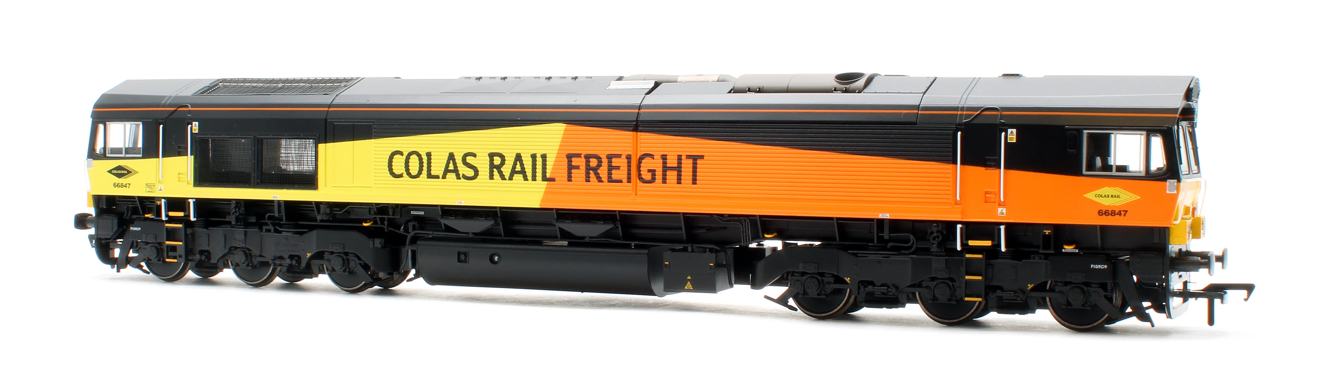 50-004SF Class 66/8 66847 'Terry Baker' Colas Rail Freight Diesel Locomotive - DCC Sound - Image 2