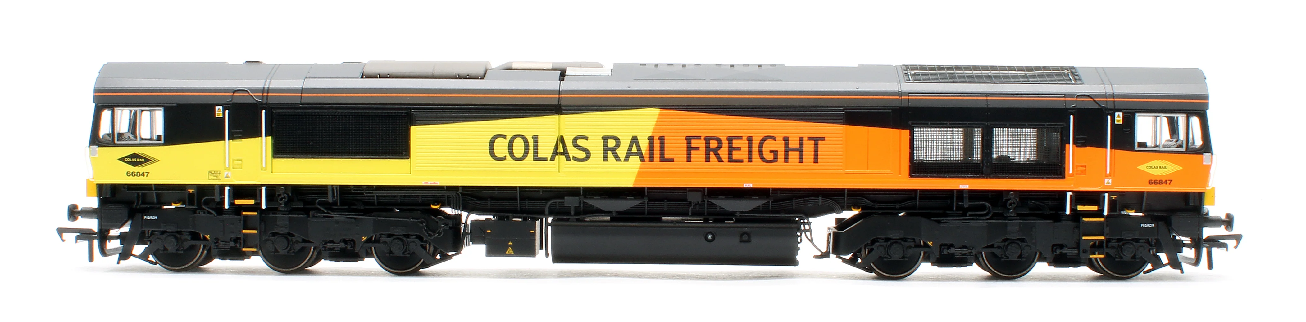 50-004SF Class 66/8 66847 'Terry Baker' Colas Rail Freight Diesel Locomotive - DCC Sound - Image 5