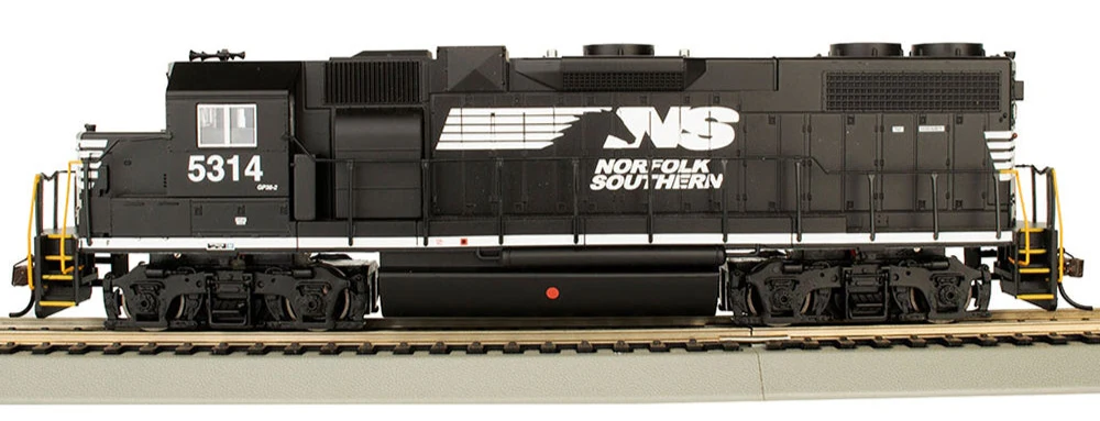 61721 GP38-2 - Norfolk Southern #5314 (Thoroughbred) Diesel Locomotives - Image 2