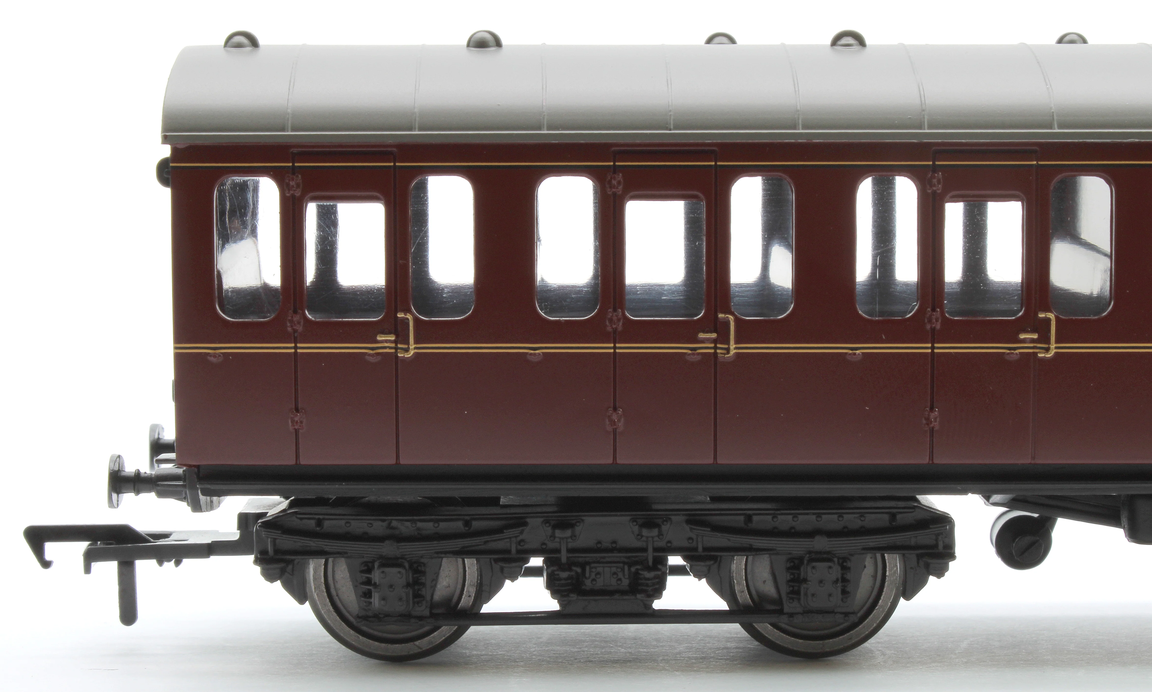34-630C BR Mk1 57ft 'Suburban' BS Brake Second BR Maroon No.W43104 - Image 4